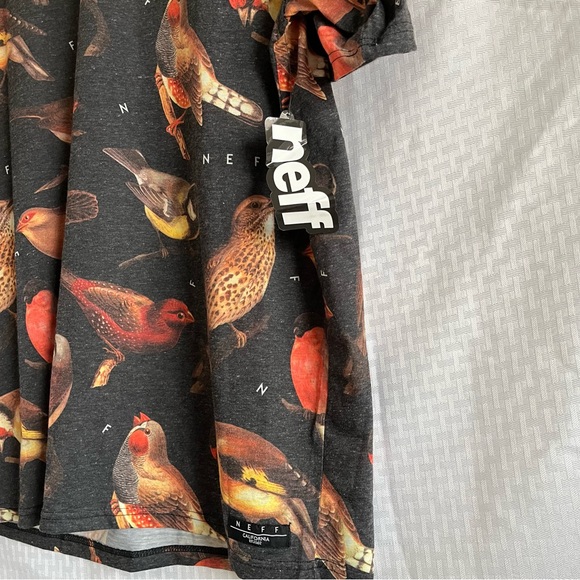 NEFF NWT Short Sleeve T-Shirt Black Express Multicolor Songbirds Cut N’Sew XXL - Picture 4 of 10